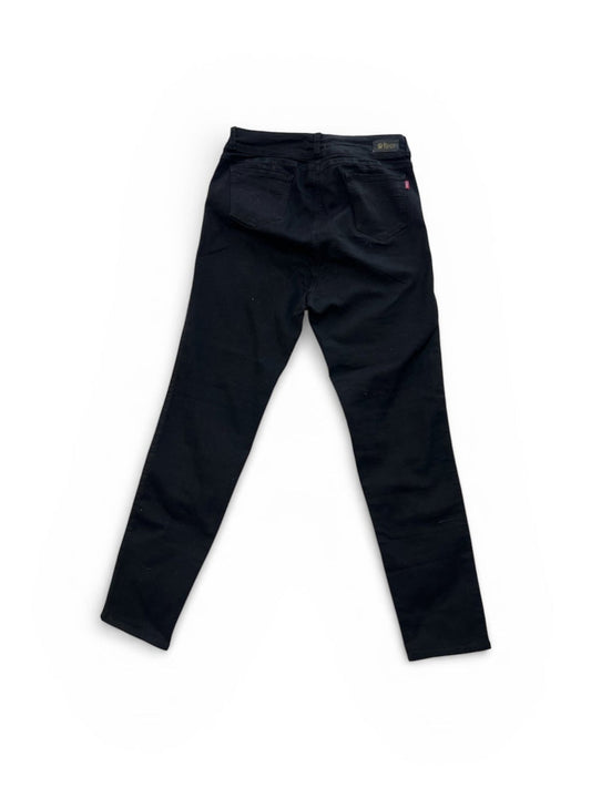 Jean Clásico Negro – Realce Premium & Bota Recta